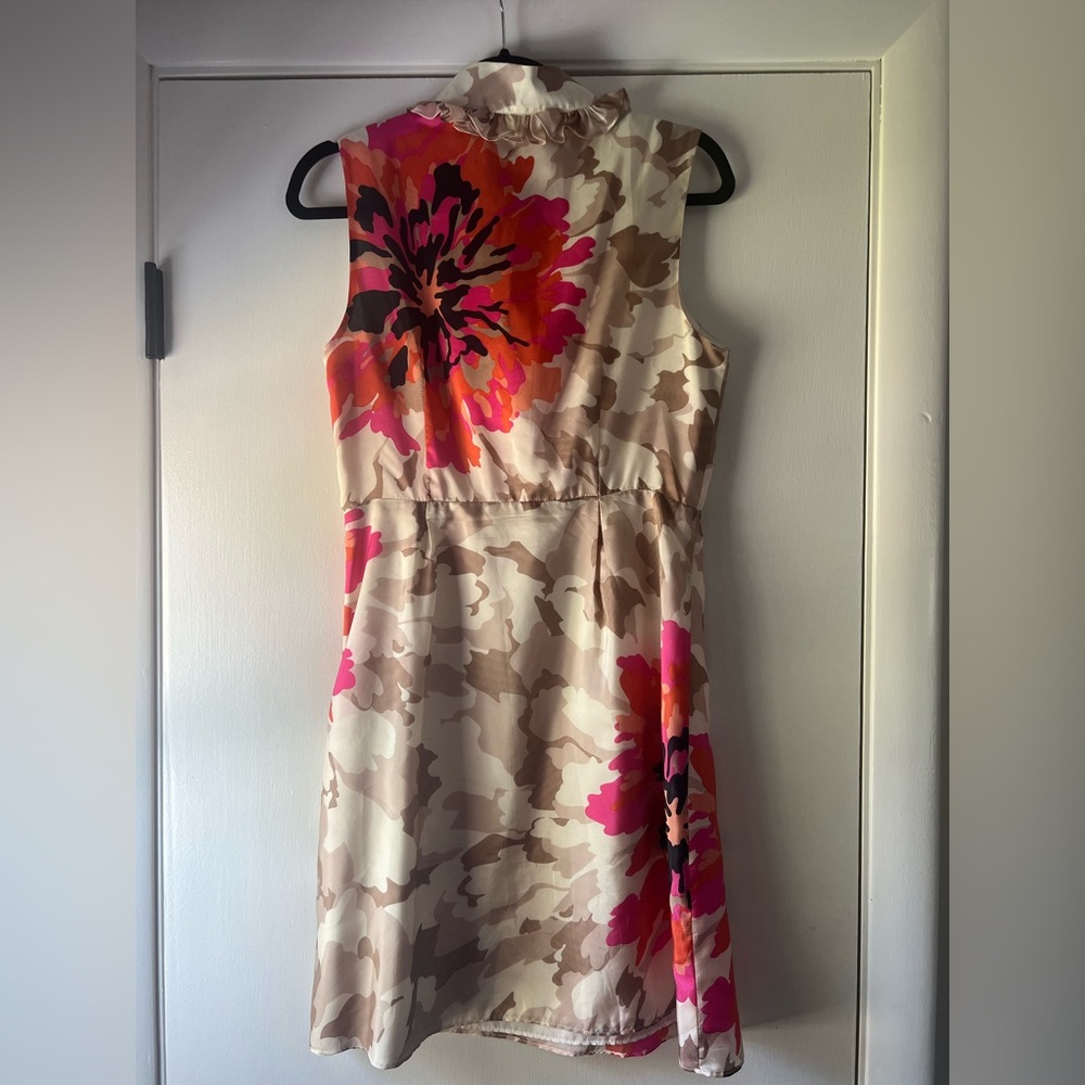Liquid Mercer Dress 100% Silk Deep V Neckline Ruffle Floral Pink Cream Size 8 - Picture 7 of 8
